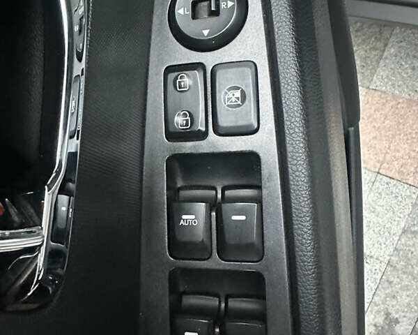 Серый Киа Sportage, объемом двигателя 1.98 л и пробегом 265 тыс. км за 13800 $, фото 19 на Automoto.ua