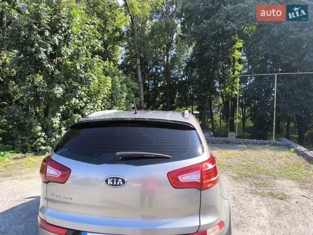 Серый Киа Sportage, объемом двигателя 2 л и пробегом 205 тыс. км за 12200 $, фото 7 на Automoto.ua