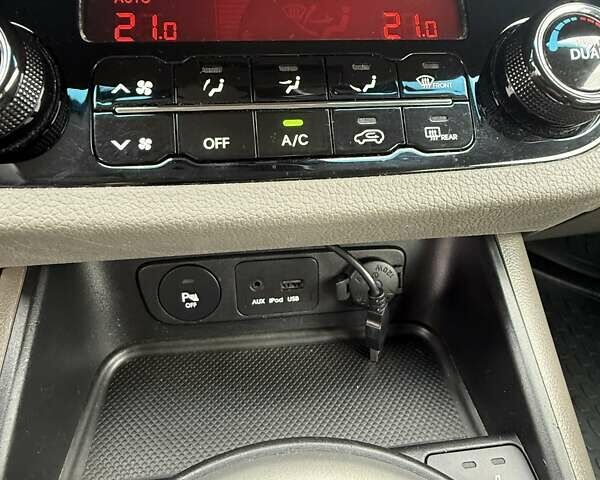 Серый Киа Sportage, объемом двигателя 2 л и пробегом 192 тыс. км за 14000 $, фото 21 на Automoto.ua