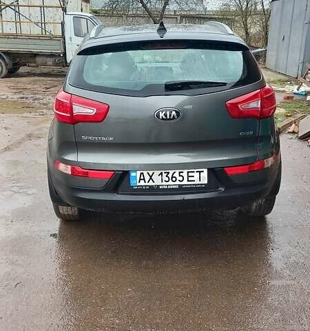 Серый Киа Sportage, объемом двигателя 1.7 л и пробегом 165 тыс. км за 12500 $, фото 5 на Automoto.ua