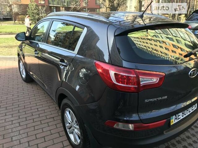 Сірий Кіа Sportage, об'ємом двигуна 1.7 л та пробігом 261 тис. км за 12299 $, фото 14 на Automoto.ua