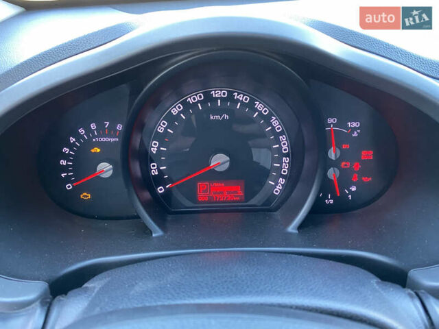 Серый Киа Sportage, объемом двигателя 2 л и пробегом 174 тыс. км за 13500 $, фото 12 на Automoto.ua