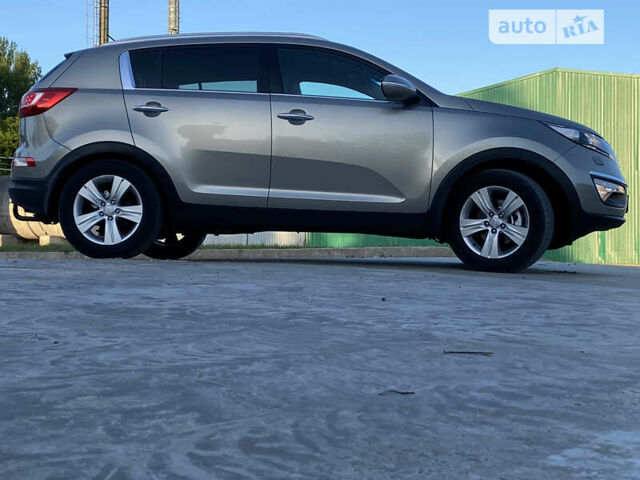 Серый Киа Sportage, объемом двигателя 1.7 л и пробегом 101 тыс. км за 12990 $, фото 198 на Automoto.ua