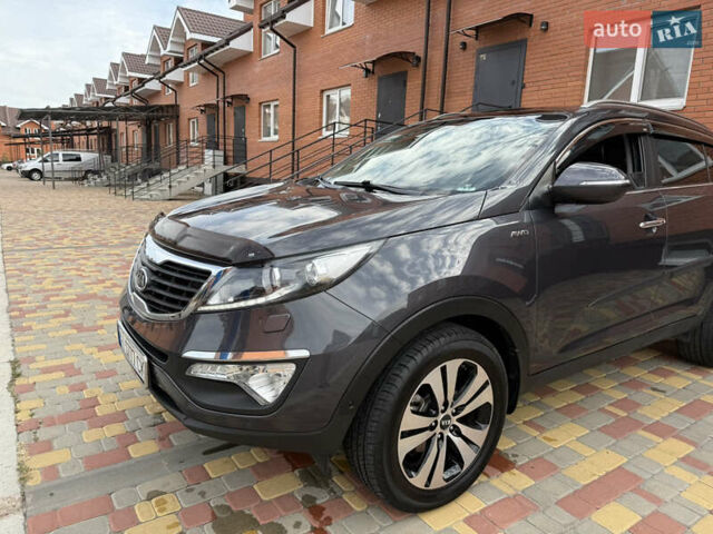 Серый Киа Sportage, объемом двигателя 2 л и пробегом 166 тыс. км за 15999 $, фото 1 на Automoto.ua