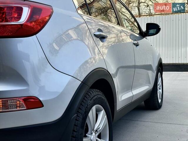 Серый Киа Sportage, объемом двигателя 2 л и пробегом 246 тыс. км за 12999 $, фото 40 на Automoto.ua