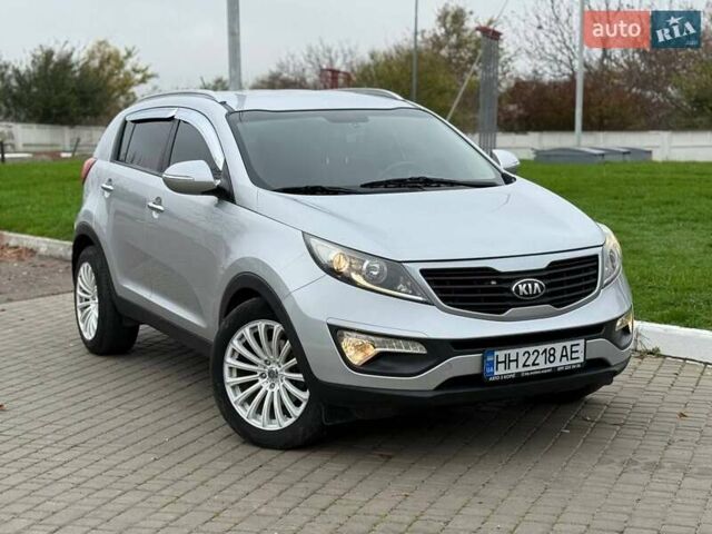 Серый Киа Sportage, объемом двигателя 2 л и пробегом 198 тыс. км за 13600 $, фото 4 на Automoto.ua