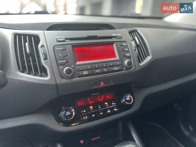 Сірий Кіа Sportage, об'ємом двигуна 2 л та пробігом 185 тис. км за 13399 $, фото 34 на Automoto.ua