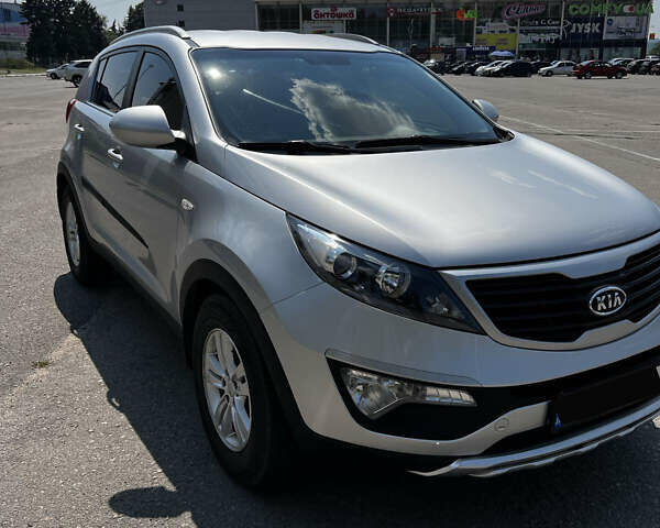 Сірий Кіа Sportage, об'ємом двигуна 1.69 л та пробігом 188 тис. км за 13850 $, фото 11 на Automoto.ua