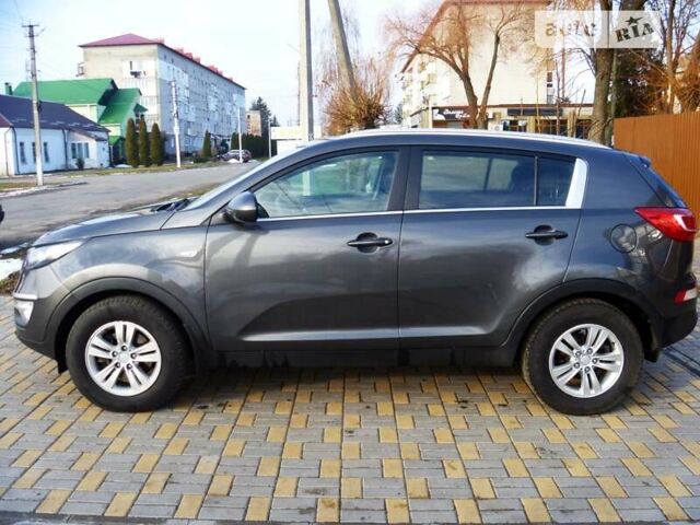 Серый Киа Sportage, объемом двигателя 1.7 л и пробегом 206 тыс. км за 11999 $, фото 2 на Automoto.ua