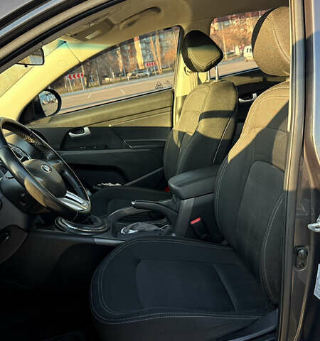 Серый Киа Sportage, объемом двигателя 1.69 л и пробегом 115 тыс. км за 12500 $, фото 10 на Automoto.ua