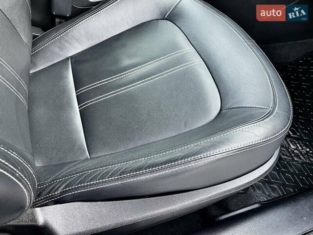 Серый Киа Sportage, объемом двигателя 2 л и пробегом 246 тыс. км за 12999 $, фото 64 на Automoto.ua