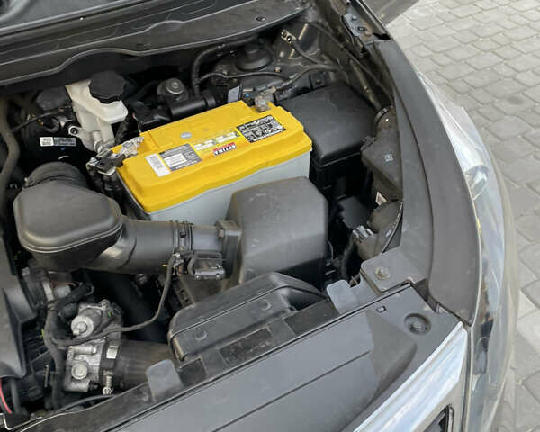 Сірий Кіа Sportage, об'ємом двигуна 1.7 л та пробігом 159 тис. км за 12950 $, фото 12 на Automoto.ua