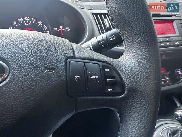 Сірий Кіа Sportage, об'ємом двигуна 2 л та пробігом 185 тис. км за 13399 $, фото 50 на Automoto.ua