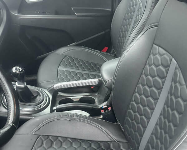 Серый Киа Sportage, объемом двигателя 1.69 л и пробегом 160 тыс. км за 12900 $, фото 4 на Automoto.ua