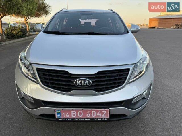 Сірий Кіа Sportage, об'ємом двигуна 2 л та пробігом 186 тис. км за 13500 $, фото 3 на Automoto.ua