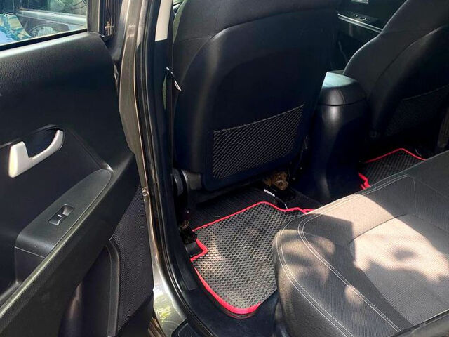 Серый Киа Sportage, объемом двигателя 1.7 л и пробегом 200 тыс. км за 12000 $, фото 7 на Automoto.ua