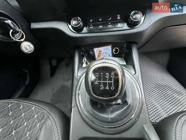 Сірий Кіа Sportage, об'ємом двигуна 1.7 л та пробігом 230 тис. км за 11450 $, фото 53 на Automoto.ua