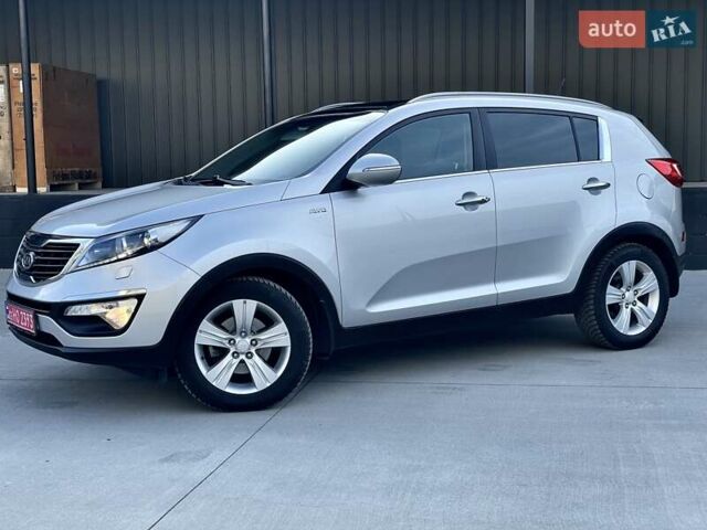 Серый Киа Sportage, объемом двигателя 2 л и пробегом 246 тыс. км за 12999 $, фото 5 на Automoto.ua