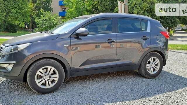 Серый Киа Sportage, объемом двигателя 1.7 л и пробегом 130 тыс. км за 12600 $, фото 8 на Automoto.ua