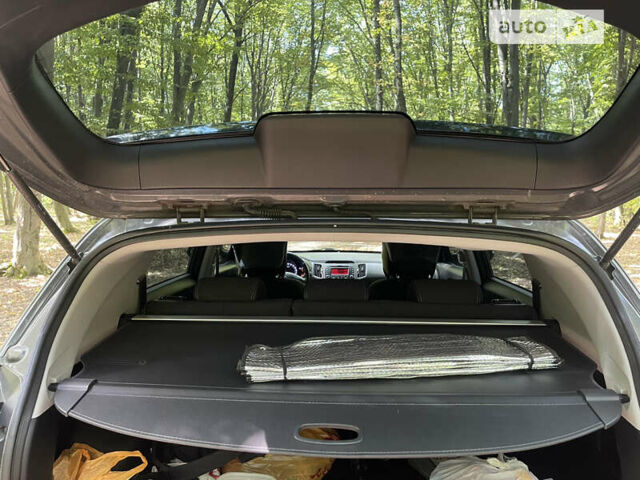 Серый Киа Sportage, объемом двигателя 1.7 л и пробегом 243 тыс. км за 12400 $, фото 14 на Automoto.ua