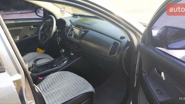 Серый Киа Sportage, объемом двигателя 2 л и пробегом 155 тыс. км за 14000 $, фото 2 на Automoto.ua