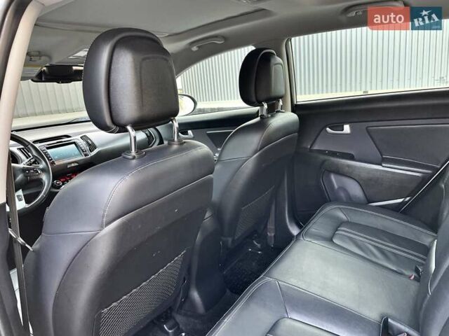 Серый Киа Sportage, объемом двигателя 2 л и пробегом 246 тыс. км за 12999 $, фото 84 на Automoto.ua