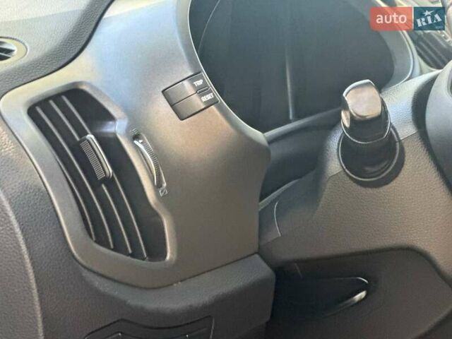 Сірий Кіа Sportage, об'ємом двигуна 2 л та пробігом 142 тис. км за 11450 $, фото 29 на Automoto.ua
