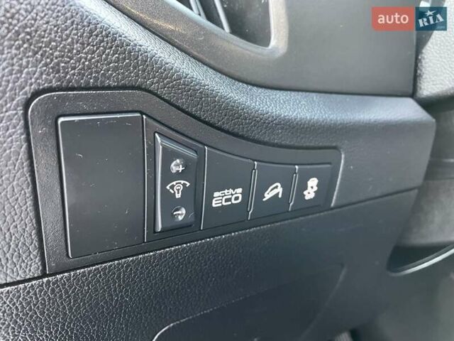 Серый Киа Sportage, объемом двигателя 2 л и пробегом 246 тыс. км за 12999 $, фото 54 на Automoto.ua