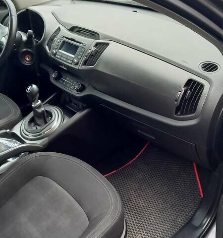 Серый Киа Sportage, объемом двигателя 1.7 л и пробегом 165 тыс. км за 12500 $, фото 3 на Automoto.ua