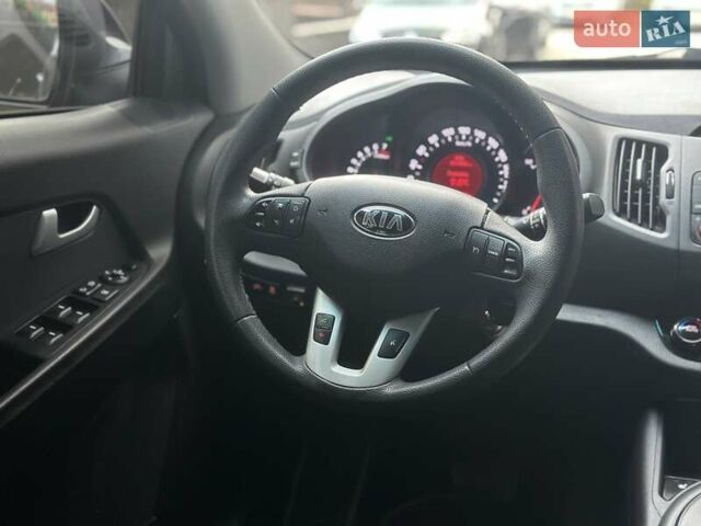 Сірий Кіа Sportage, об'ємом двигуна 2 л та пробігом 185 тис. км за 13399 $, фото 41 на Automoto.ua