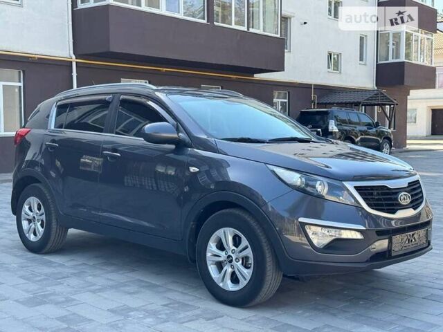 Серый Киа Sportage, объемом двигателя 1.7 л и пробегом 103 тыс. км за 11999 $, фото 1 на Automoto.ua