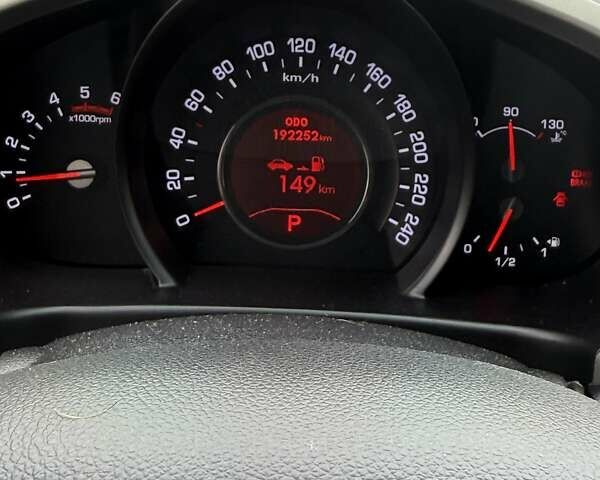 Серый Киа Sportage, объемом двигателя 2 л и пробегом 192 тыс. км за 14000 $, фото 19 на Automoto.ua