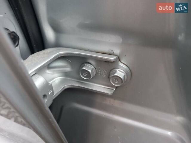 Серый Киа Sportage, объемом двигателя 1.7 л и пробегом 224 тыс. км за 11900 $, фото 25 на Automoto.ua