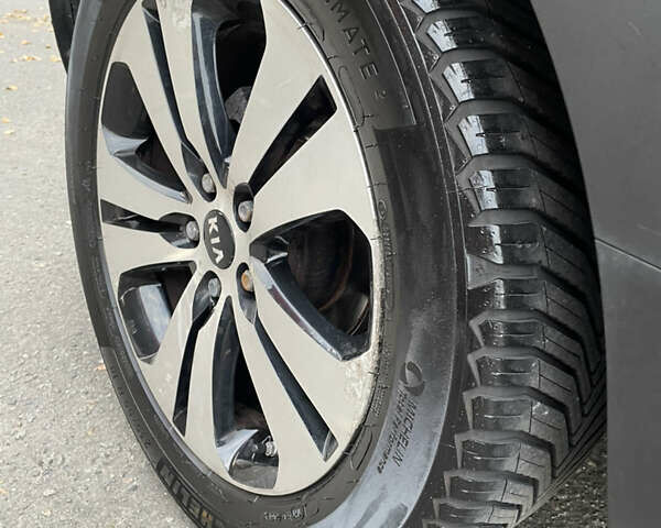 Сірий Кіа Sportage, об'ємом двигуна 1.7 л та пробігом 159 тис. км за 12950 $, фото 17 на Automoto.ua