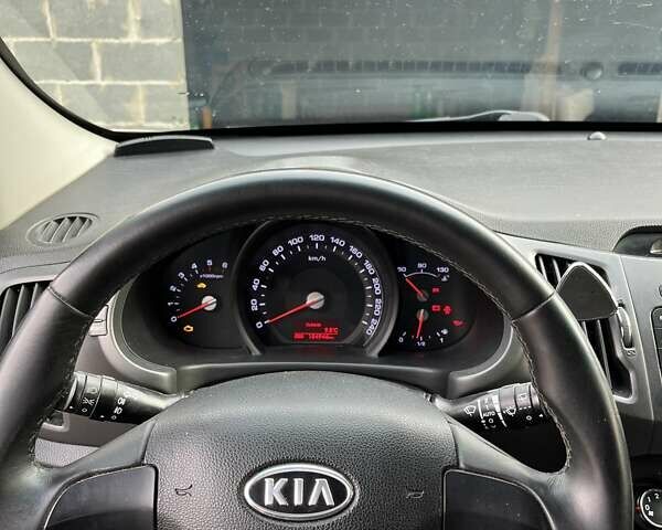 Серый Киа Sportage, объемом двигателя 1.7 л и пробегом 162 тыс. км за 12500 $, фото 6 на Automoto.ua