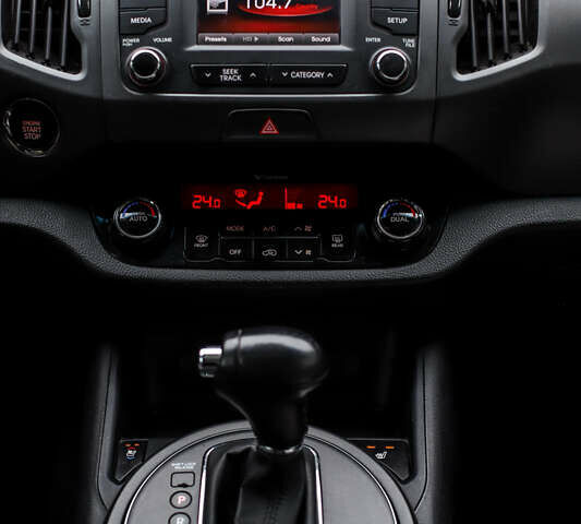 Серый Киа Sportage, объемом двигателя 2 л и пробегом 245 тыс. км за 14500 $, фото 16 на Automoto.ua