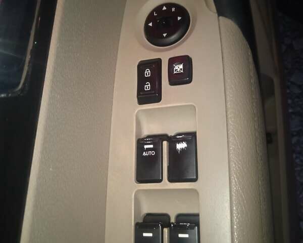 Сірий Кіа Sportage, об'ємом двигуна 2.4 л та пробігом 268 тис. км за 11000 $, фото 1 на Automoto.ua