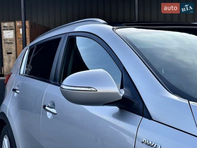 Серый Киа Sportage, объемом двигателя 2 л и пробегом 246 тыс. км за 12999 $, фото 27 на Automoto.ua