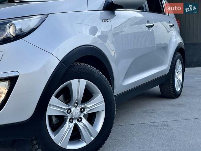 Серый Киа Sportage, объемом двигателя 2 л и пробегом 246 тыс. км за 12999 $, фото 14 на Automoto.ua
