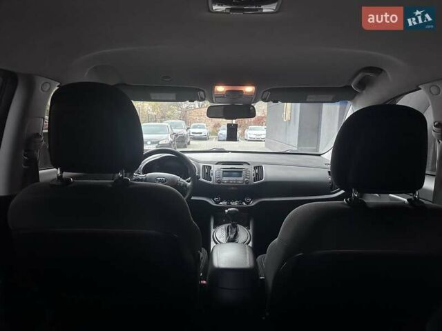 Сірий Кіа Sportage, об'ємом двигуна 2 л та пробігом 185 тис. км за 13399 $, фото 68 на Automoto.ua