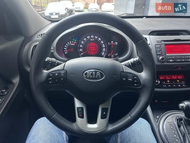 Сірий Кіа Sportage, об'ємом двигуна 2 л та пробігом 185 тис. км за 13399 $, фото 53 на Automoto.ua