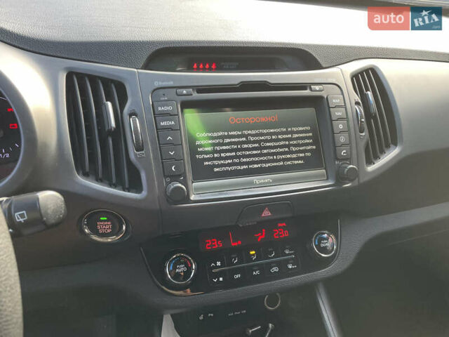 Сірий Кіа Sportage, об'ємом двигуна 1.7 л та пробігом 159 тис. км за 12950 $, фото 6 на Automoto.ua