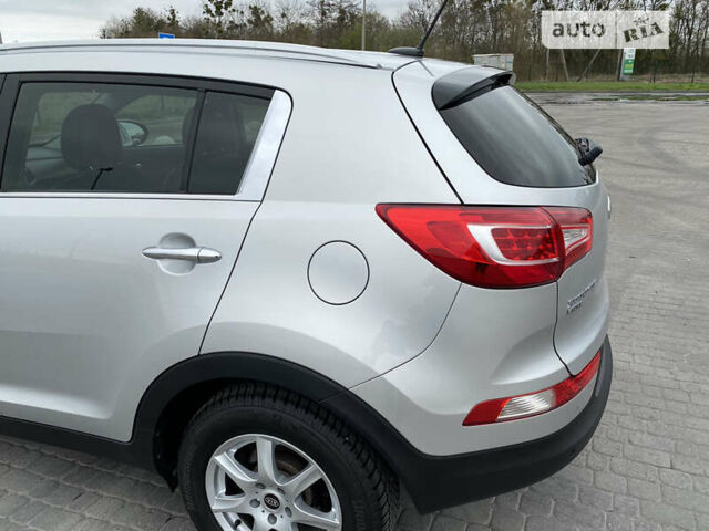 Сірий Кіа Sportage, об'ємом двигуна 2 л та пробігом 224 тис. км за 14700 $, фото 17 на Automoto.ua