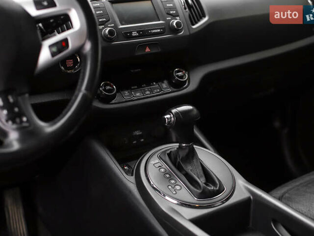 Серый Киа Sportage, объемом двигателя 2 л и пробегом 245 тыс. км за 14500 $, фото 15 на Automoto.ua