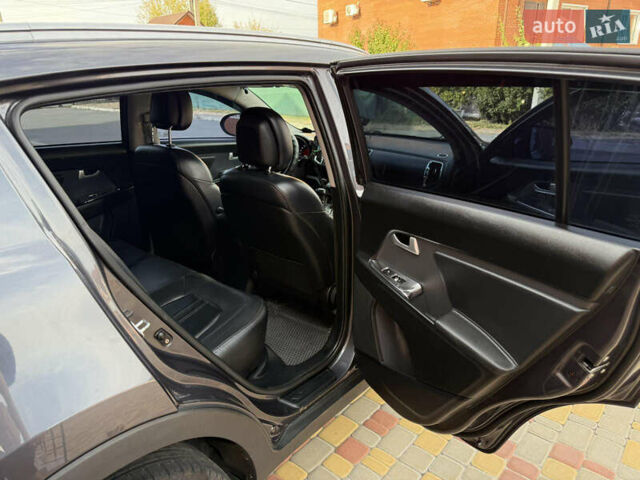 Серый Киа Sportage, объемом двигателя 2 л и пробегом 166 тыс. км за 15999 $, фото 12 на Automoto.ua