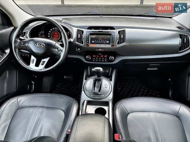 Серый Киа Sportage, объемом двигателя 2 л и пробегом 246 тыс. км за 12999 $, фото 70 на Automoto.ua