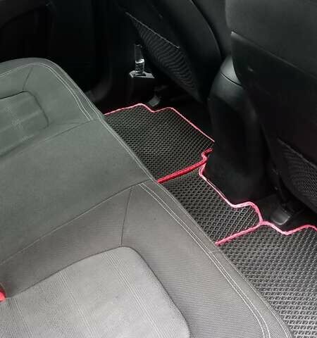 Серый Киа Sportage, объемом двигателя 1.7 л и пробегом 165 тыс. км за 12500 $, фото 2 на Automoto.ua