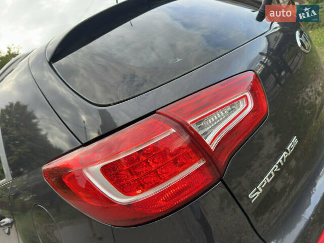 Сірий Кіа Sportage, об'ємом двигуна 1.7 л та пробігом 230 тис. км за 11450 $, фото 25 на Automoto.ua