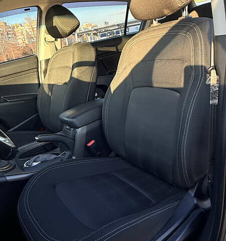 Серый Киа Sportage, объемом двигателя 1.69 л и пробегом 115 тыс. км за 12500 $, фото 16 на Automoto.ua