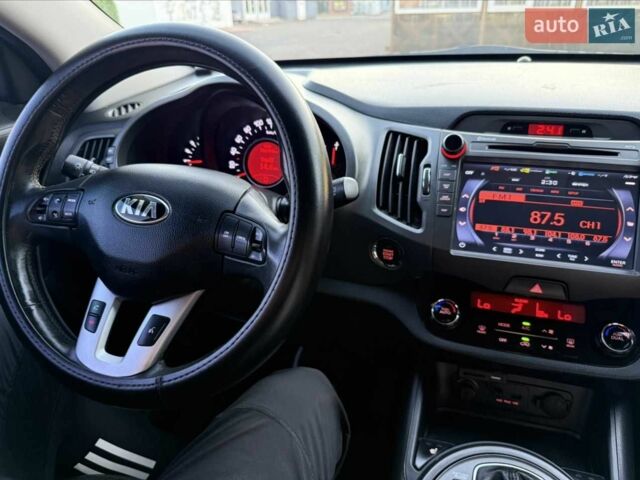 Сірий Кіа Sportage, об'ємом двигуна 2 л та пробігом 186 тис. км за 13500 $, фото 19 на Automoto.ua